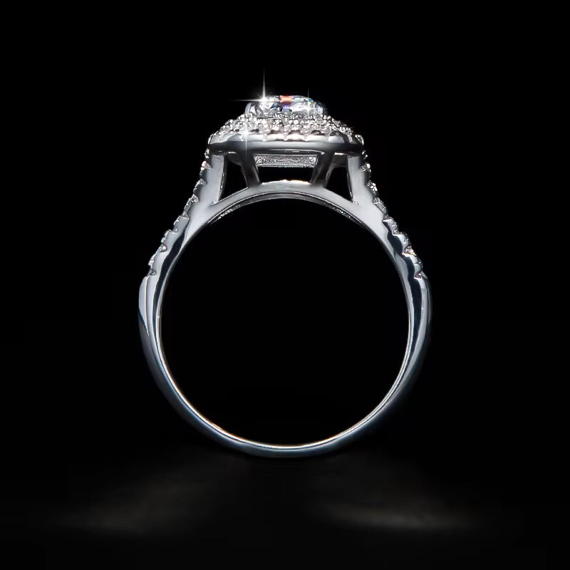 ✨Moissanite Emerald Cut Ring