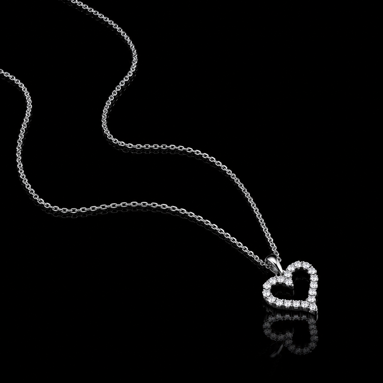 The Heart Moissanite