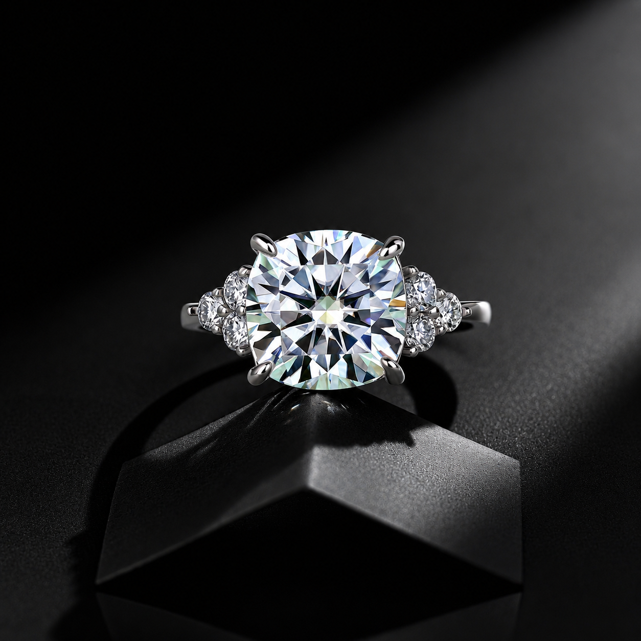 The Roung-Cut Engagement Ring