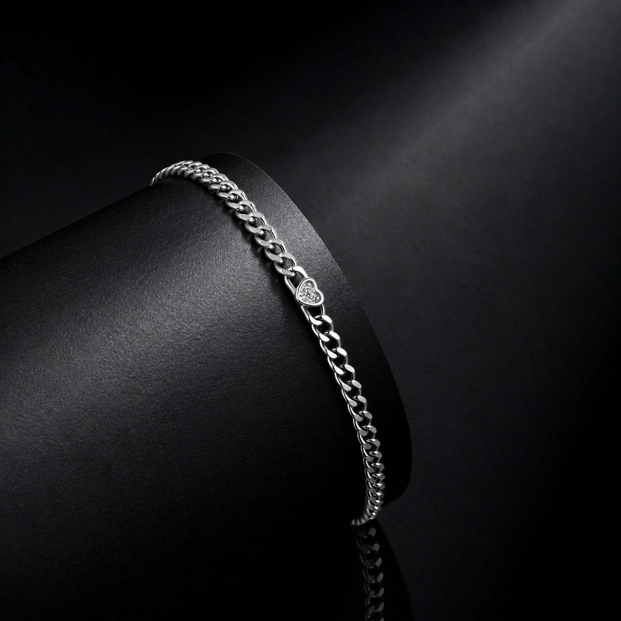 The Heart Link Moissanite Bracelet