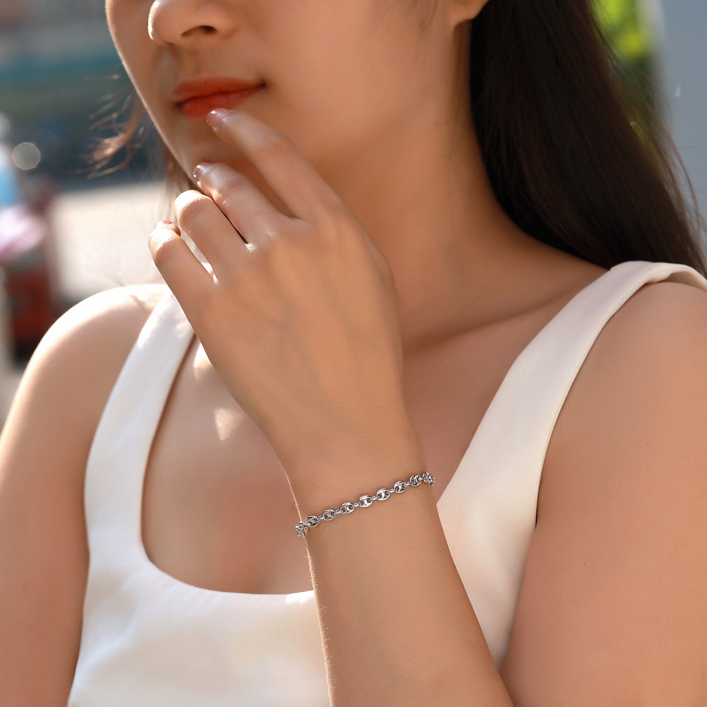 The Oval Link Chain Bracelet
